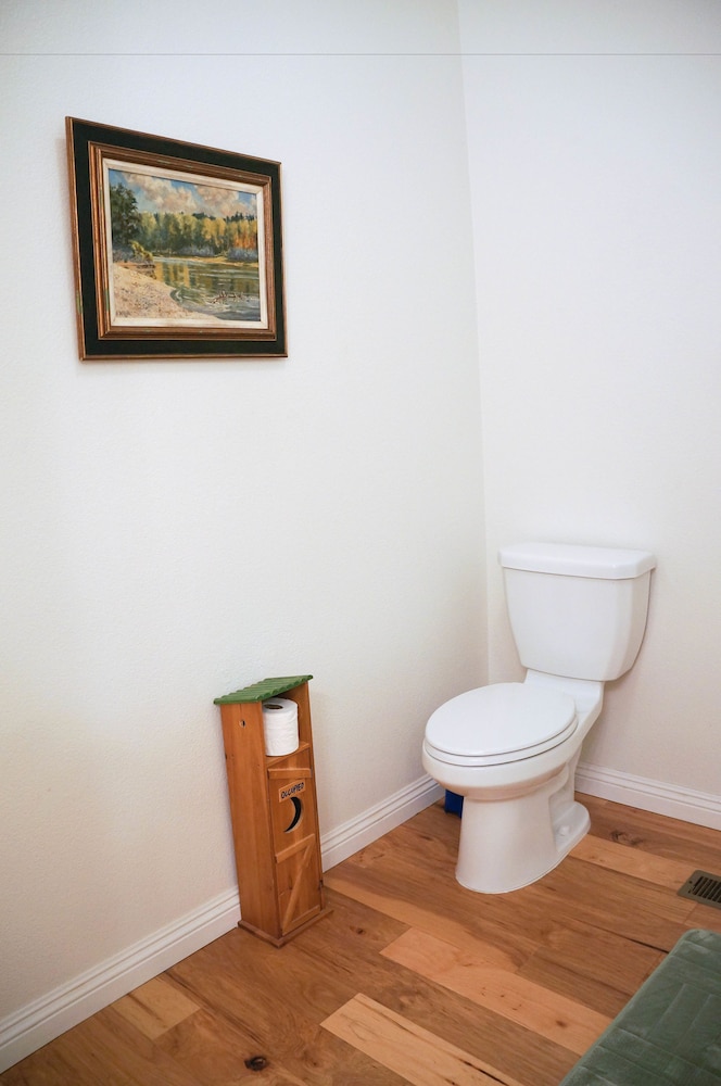 Classic Chalet, 3 Bedrooms, Mountain View, Mountainside photo 3