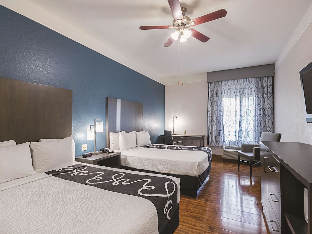 Room, 2 Queen Beds, Accessible, Non Smoking (Mobility,Roll-In Shower) - Photo 1