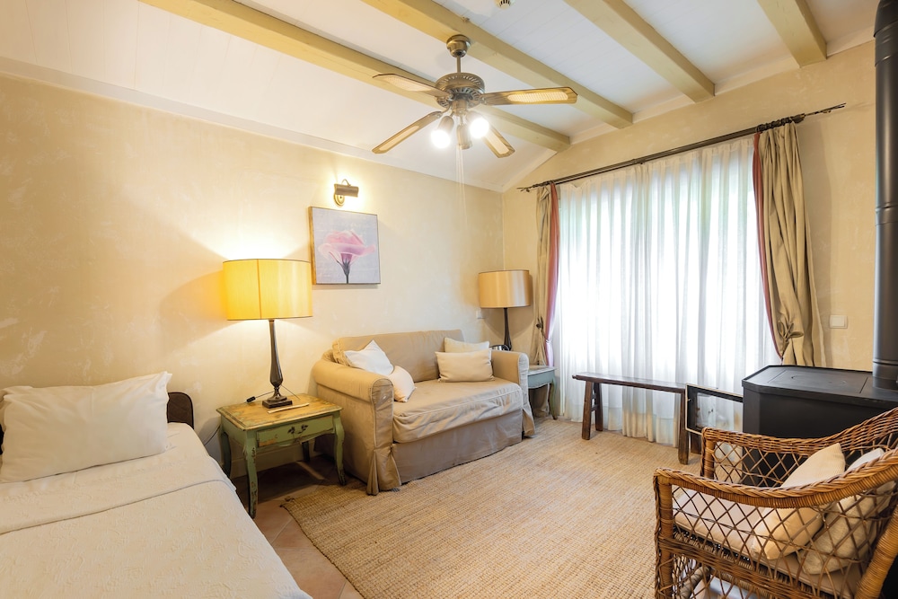 Suite, Vineyard View photo 2