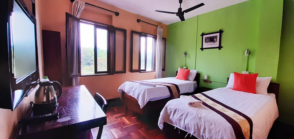 Superior Double or Twin Room - River View - NO Breakfast photo 2