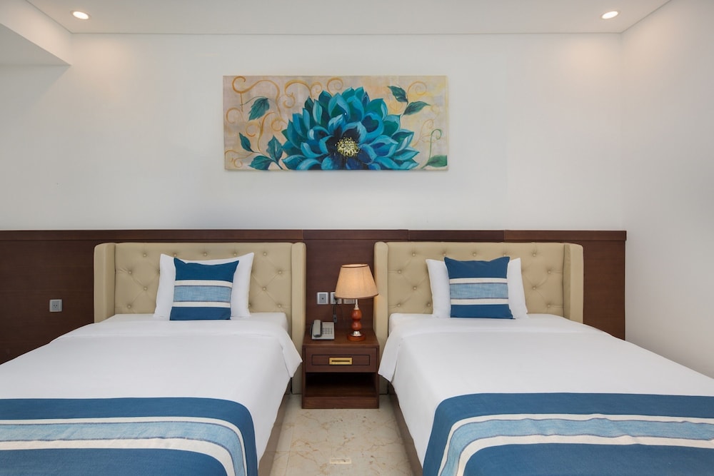 Deluxe Twin Room, City View photo 2