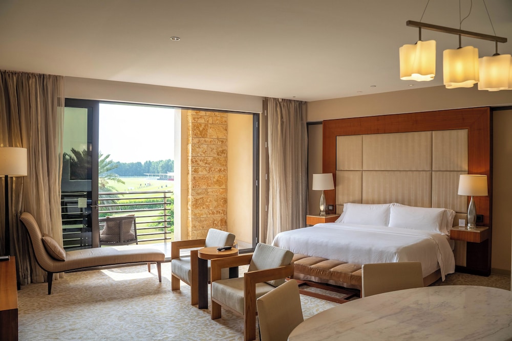 Junior Suite, 1 King Bed, Smoking, Balcony photo 2
