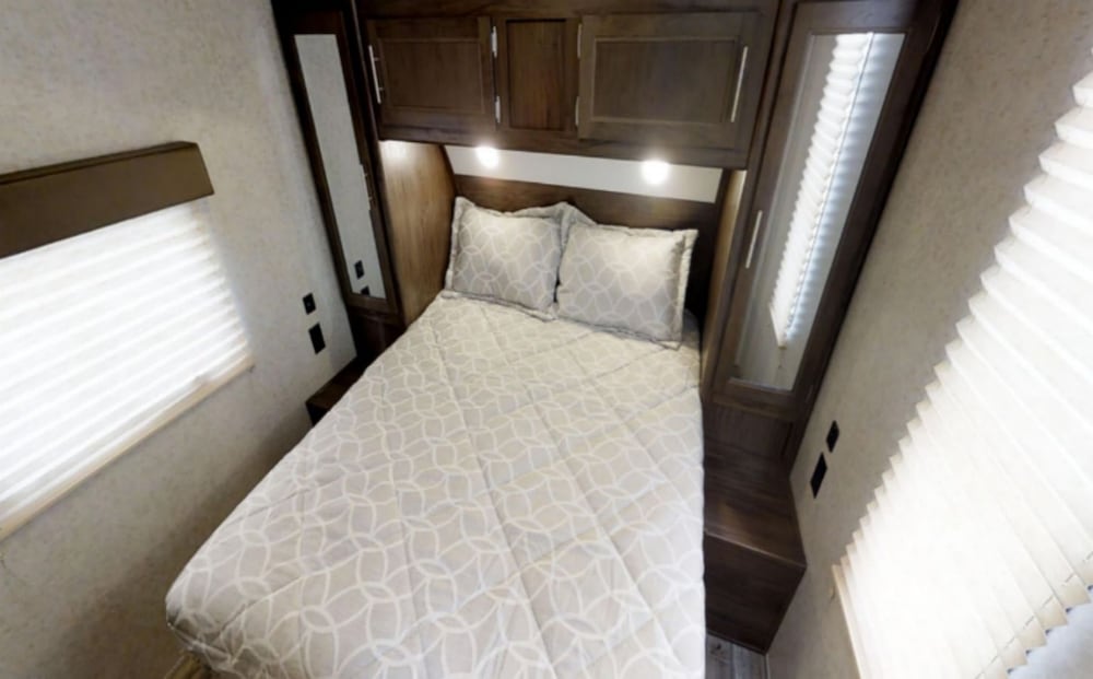 Premium Suite, 2 Bedrooms, Non Smoking, Mountain View photo 2
