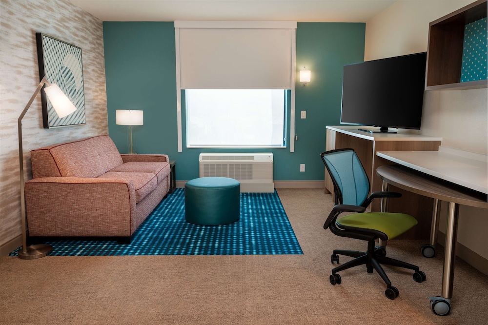 Studio Suite, 1 King Bed, Non Smoking - Photo 3