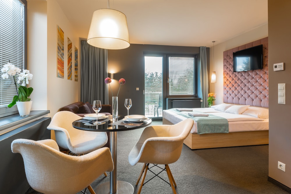 Deluxe Studio Apartment