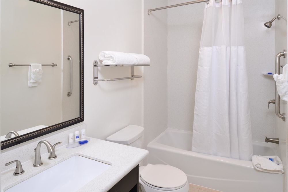 Standard Room, 1 King Bed, Non Smoking, Refrigerator & Microwave