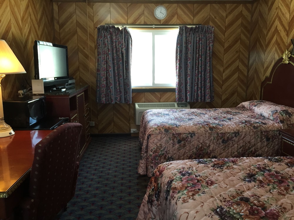 Double Room with Two Double Beds photo 2