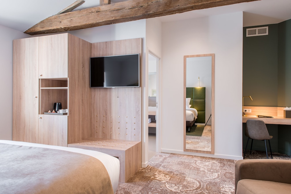 Double Room - Photo 8