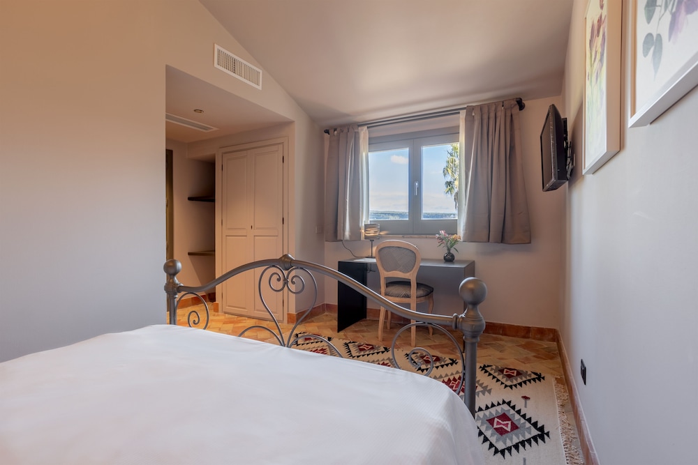 Classic Double Room - Photo 4