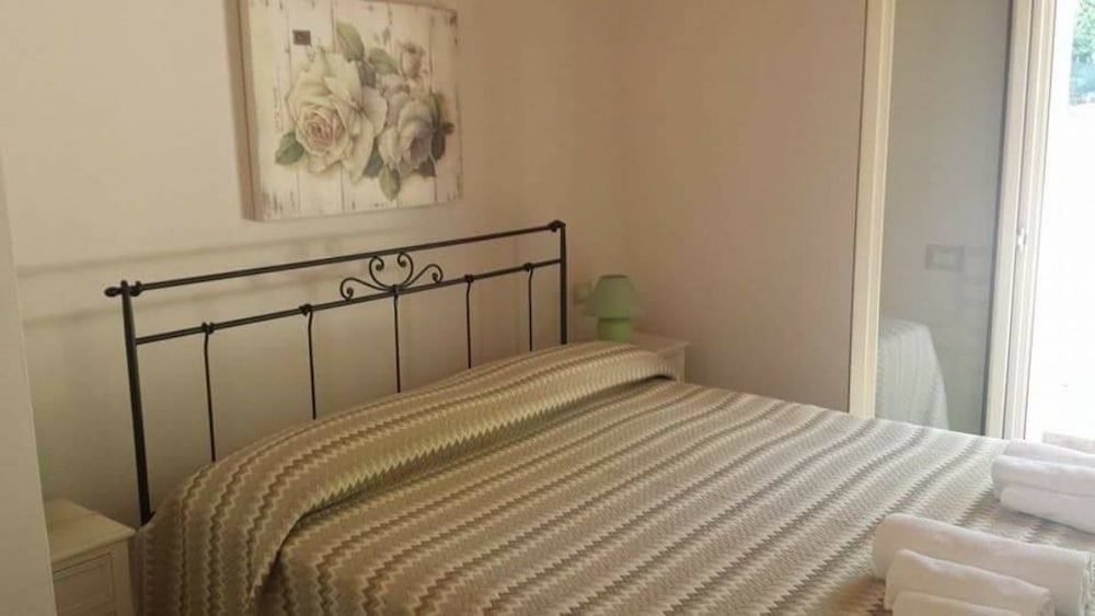 Apartment, 2 Bedrooms, Garden Area