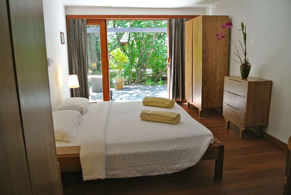 Club Room, 1 King Bed photo 3