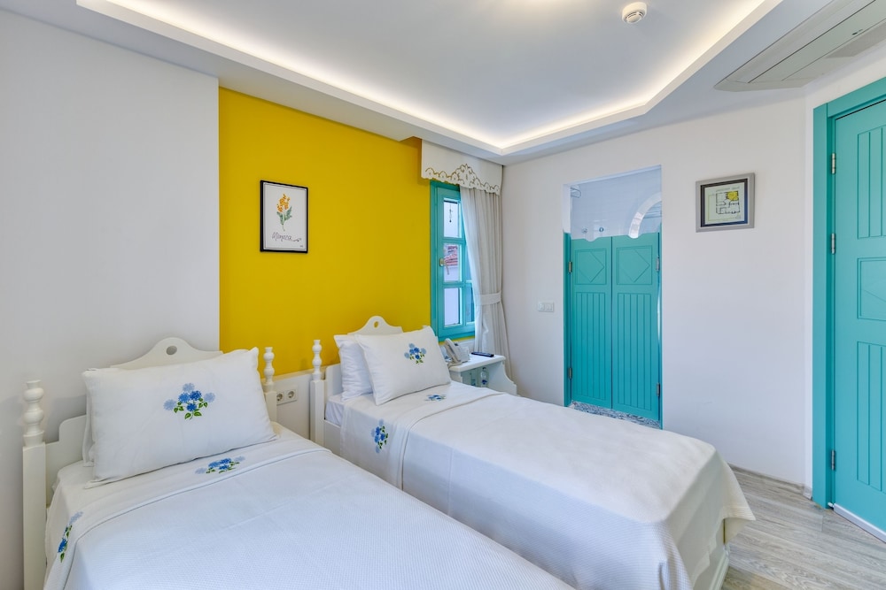 Junior Room