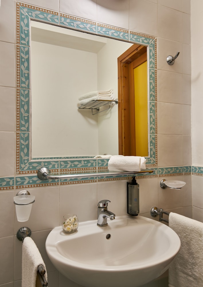 Classic Double Room, Garden View - Photo 2