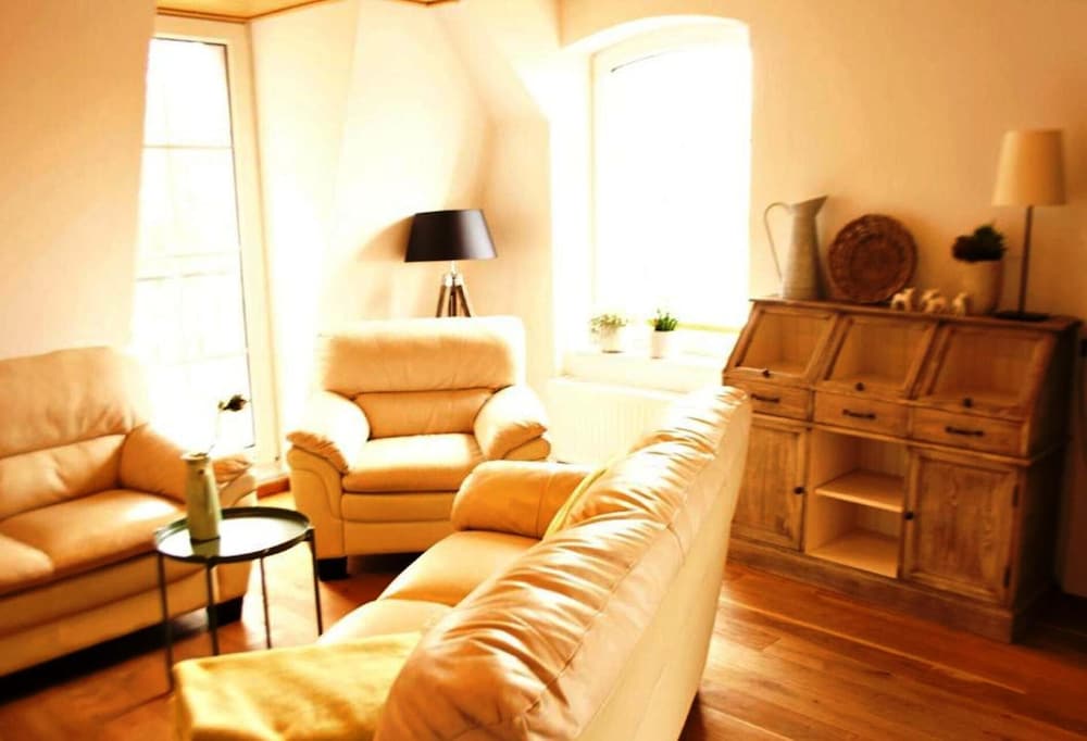 Apartment photo 2