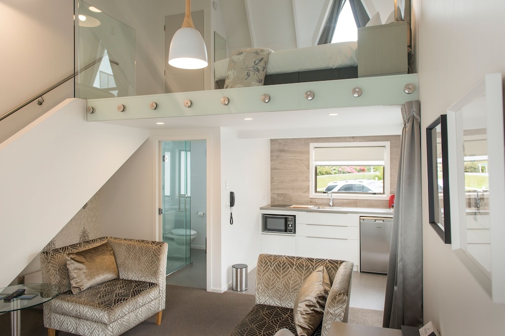 Loft King, Mezzanine