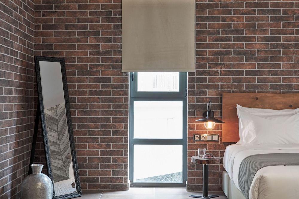 Suite (Urban) photo 2