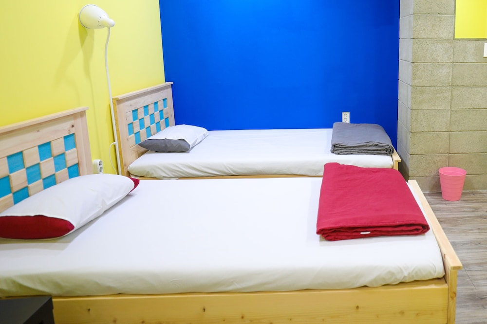 City Twin Room (202) photo 3