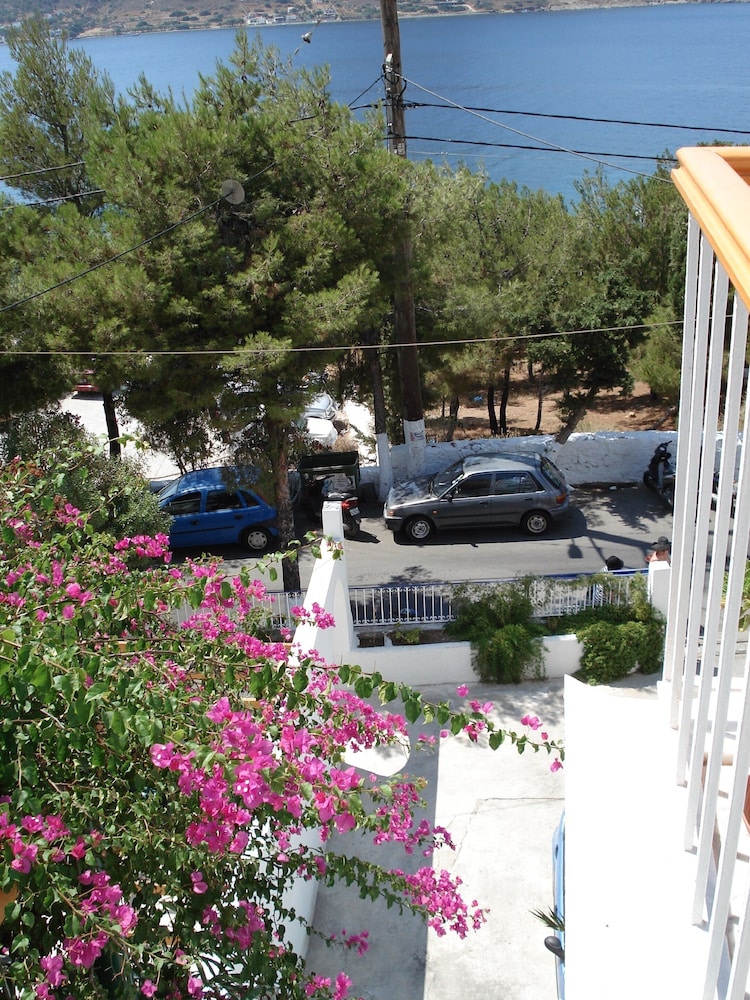 Family Apartment, 2 Bedrooms, Kitchenette, Sea View - Photo 9