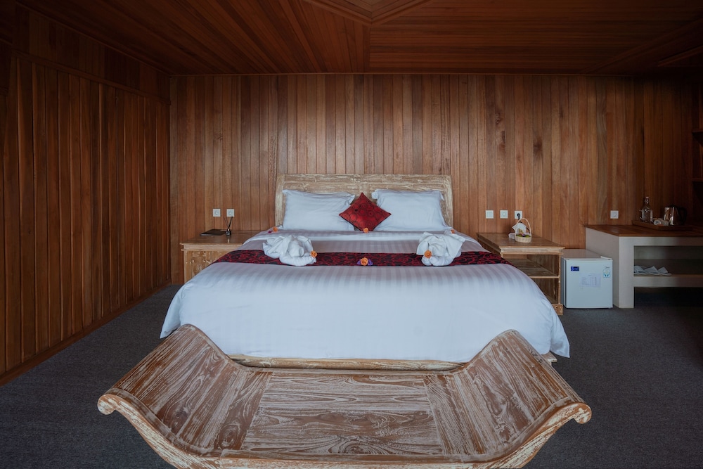Studio, 1 King Bed, Garden View - Photo 2