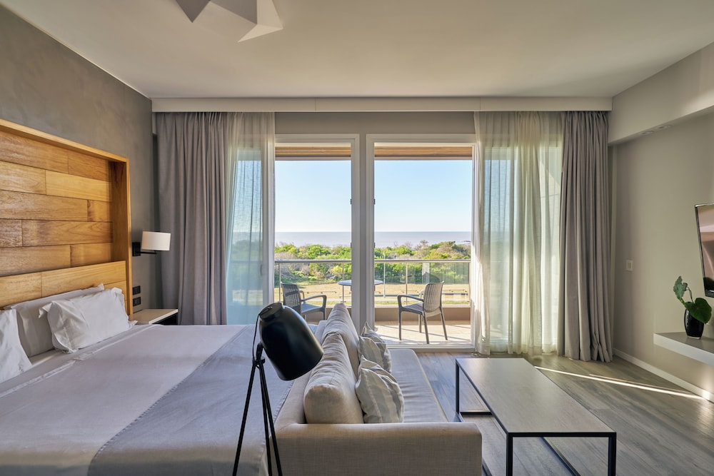 Luxury Studio, Hot Tub, Ocean View (Almarena)