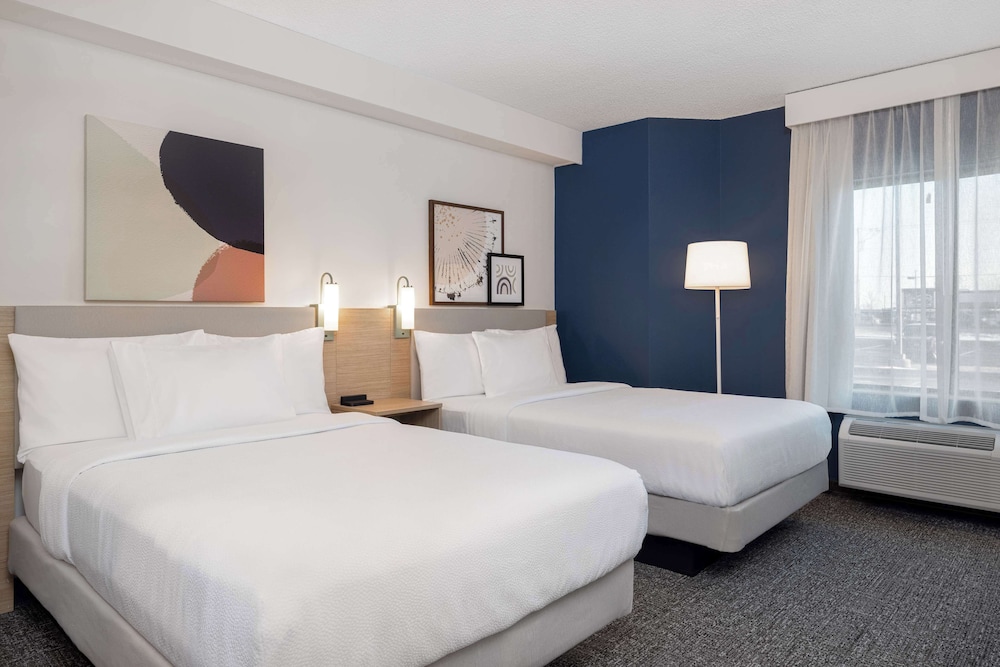 Room, 2 Double Beds - Photo 7