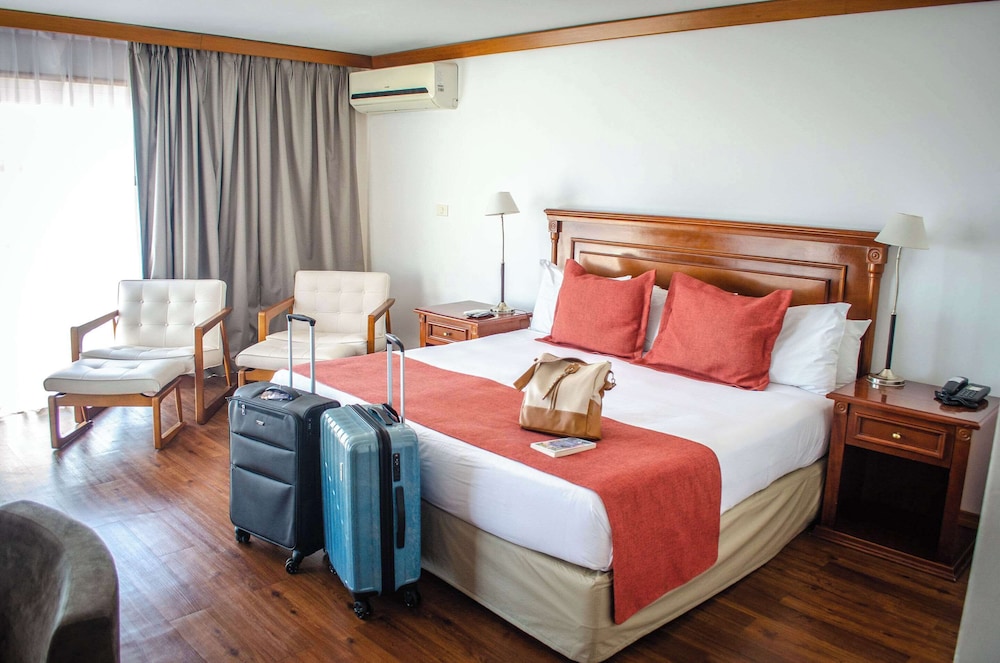 Suite, 1 King Bed, Non Smoking, Jetted Tub