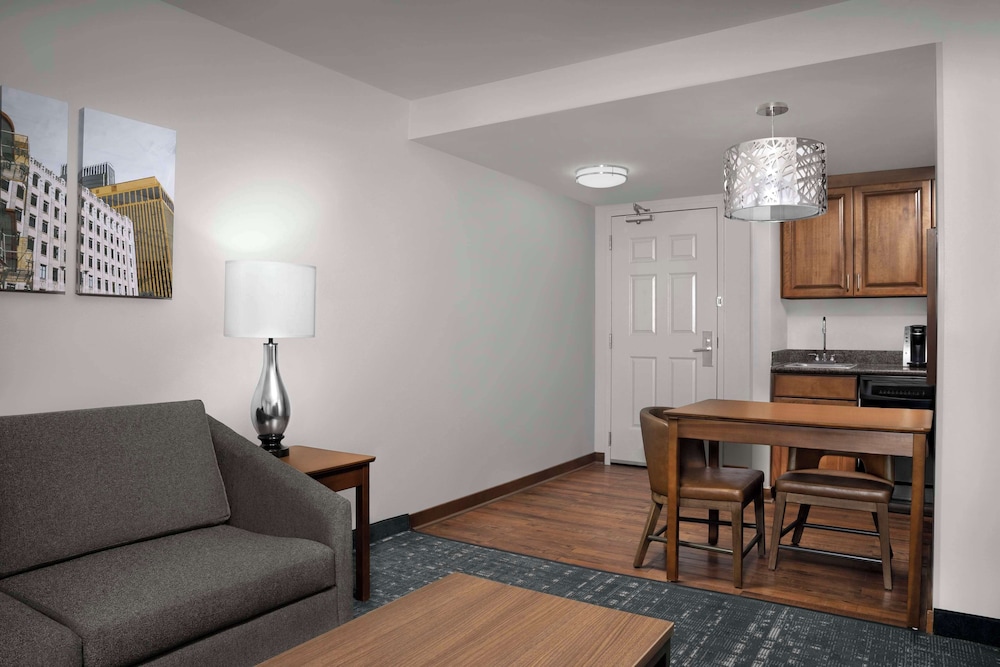 Deluxe Studio, 1 King Bed, Accessible, Non Smoking (Hearing) - Photo 6