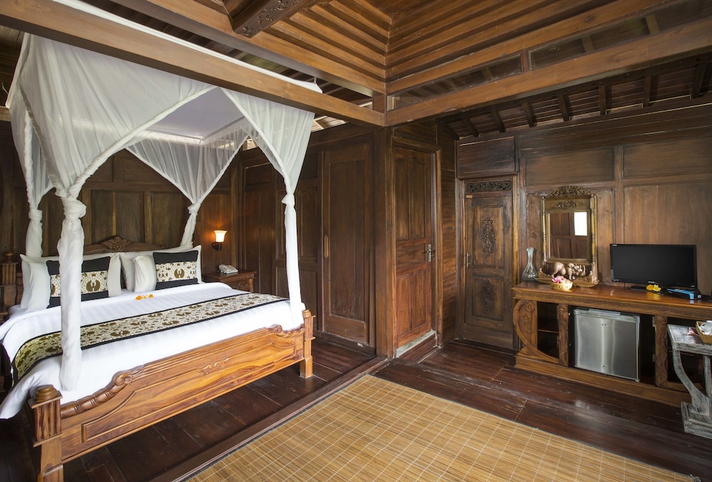Suite, 1 Queen Bed, Valley View photo 2