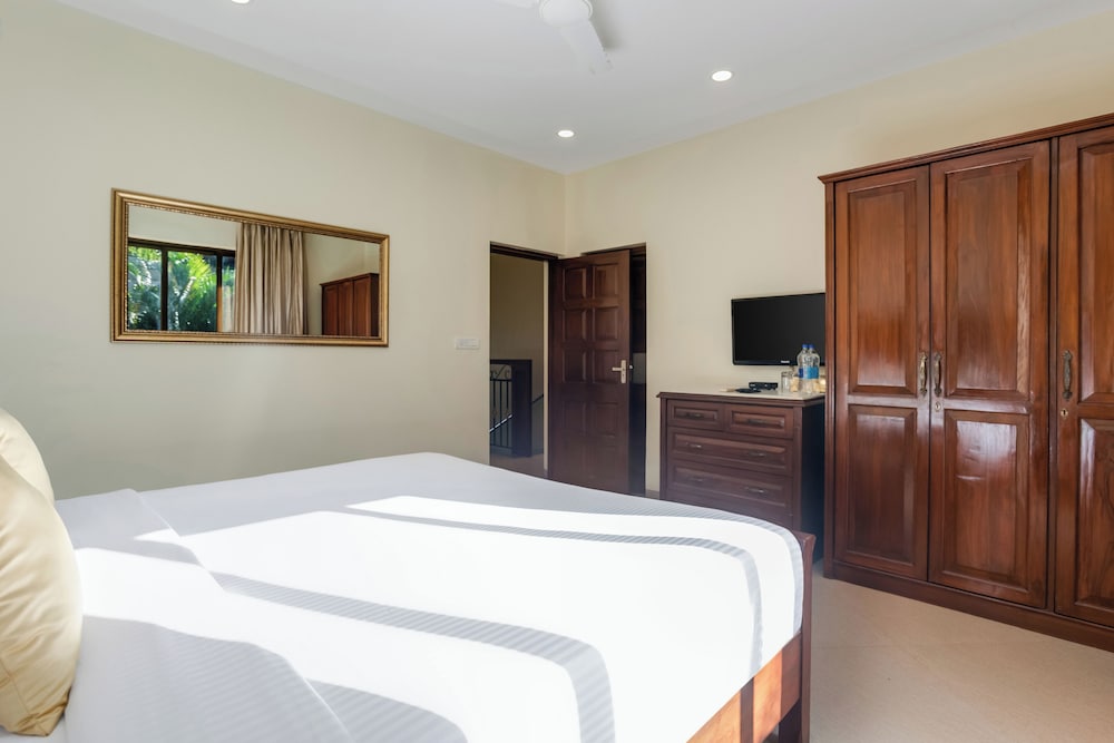Executive Suite First Floor photo 2