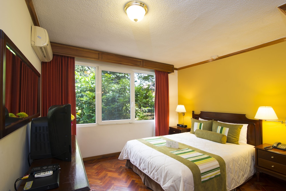 Family Suite - Photo 6