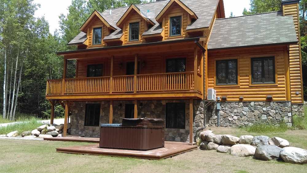 Chalet, 5 Bedrooms, Hot Tub (Aponi) photo 2