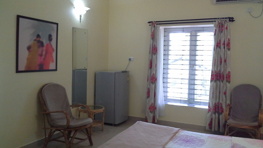 Budget room photo 2