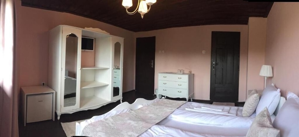 F-Romantic Double Room, River View photo 2