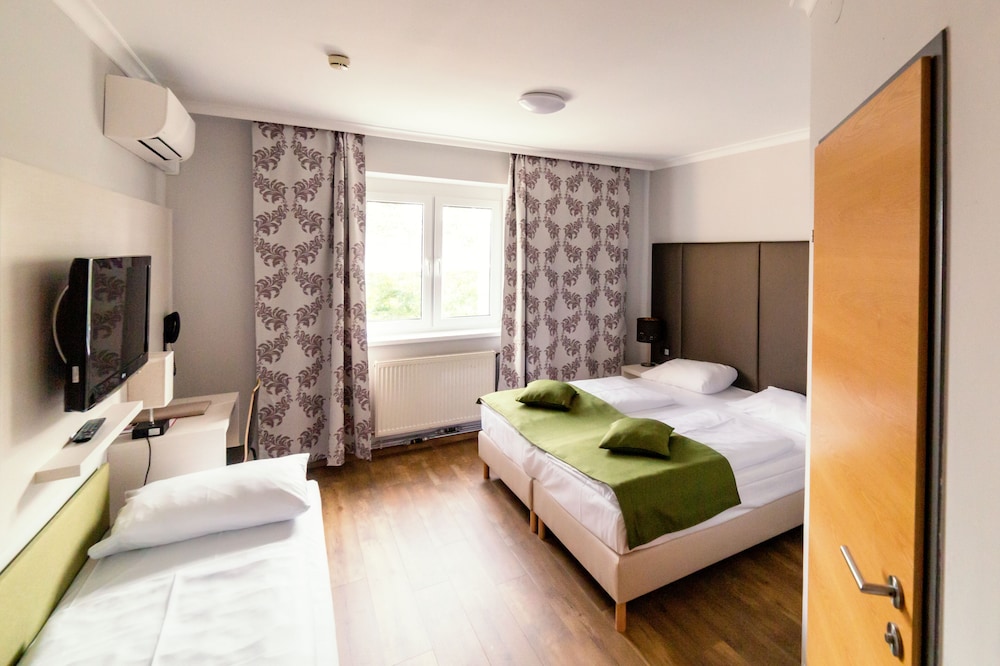 Triple Room - Photo 9