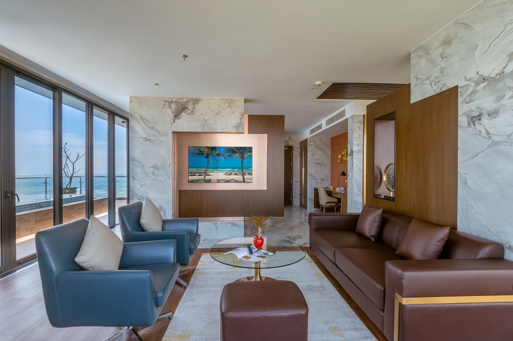 Ocean Grand Suite with Pool photo 1