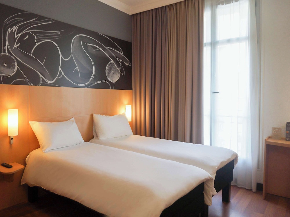 Standard Room, 2 Twin Beds - Photo 17