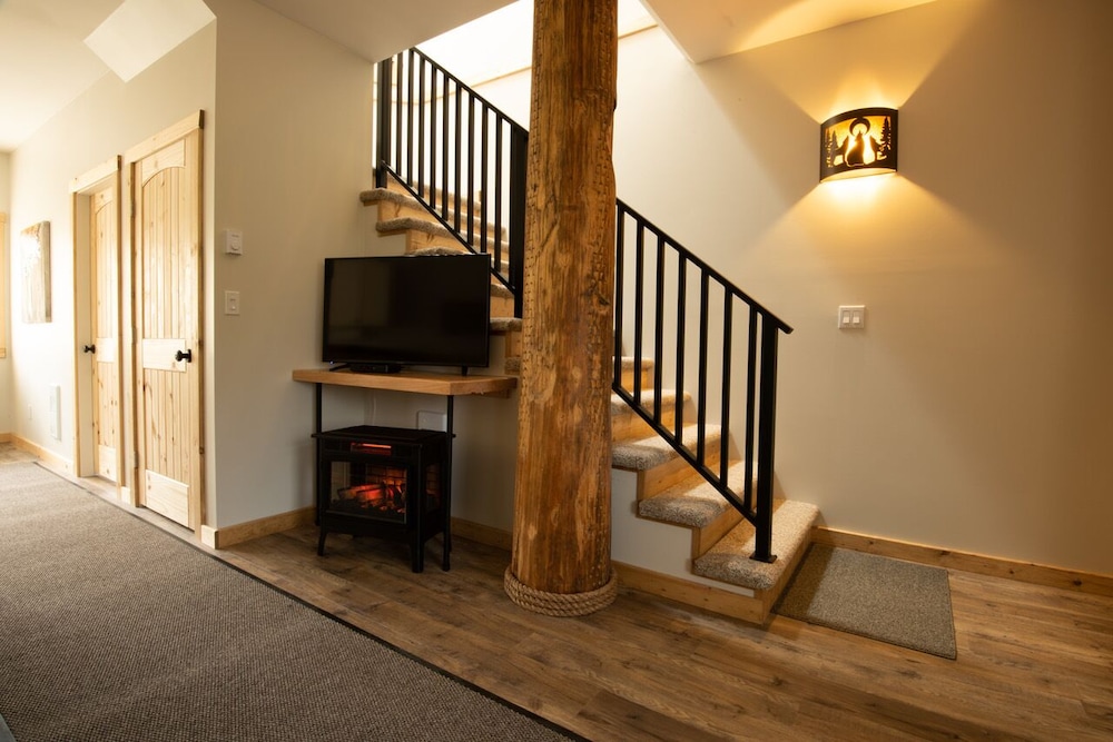 Premier Cabin photo 2