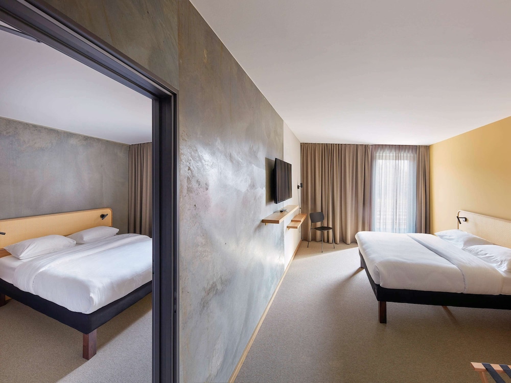 Standard Suite, 2 Double Beds, Connecting Rooms (Family) - Photo 1