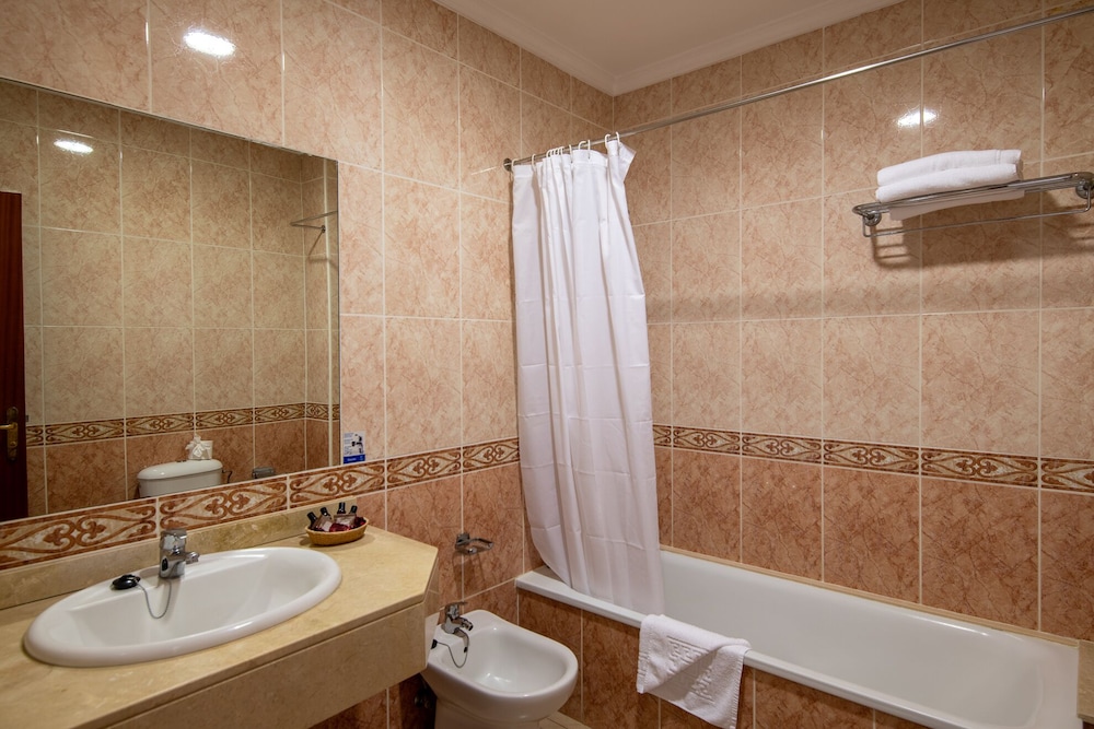 Double room with french balcony - Photo 4