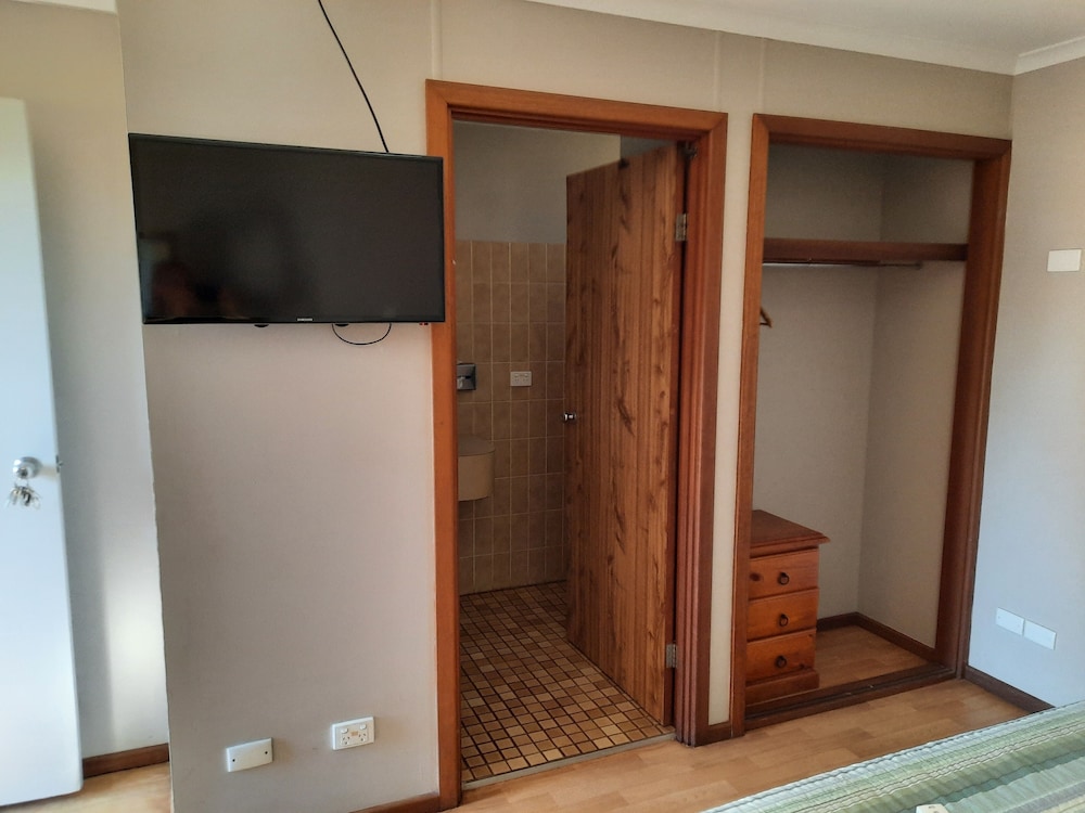 Standard Triple Room photo 3