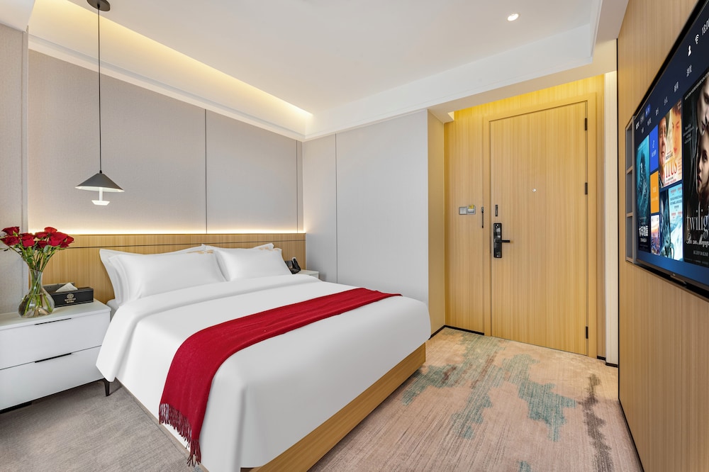 Superior Double Room, City View