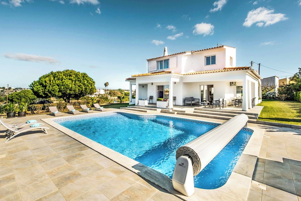 Villa (4 Bedrooms)