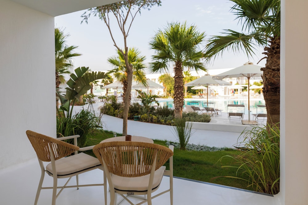Gypster Room Pool or Partial Sea View - Photo 5