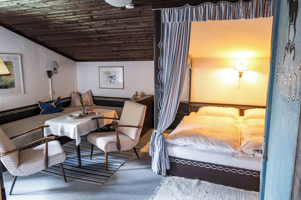 Quadruple Room, Lake View