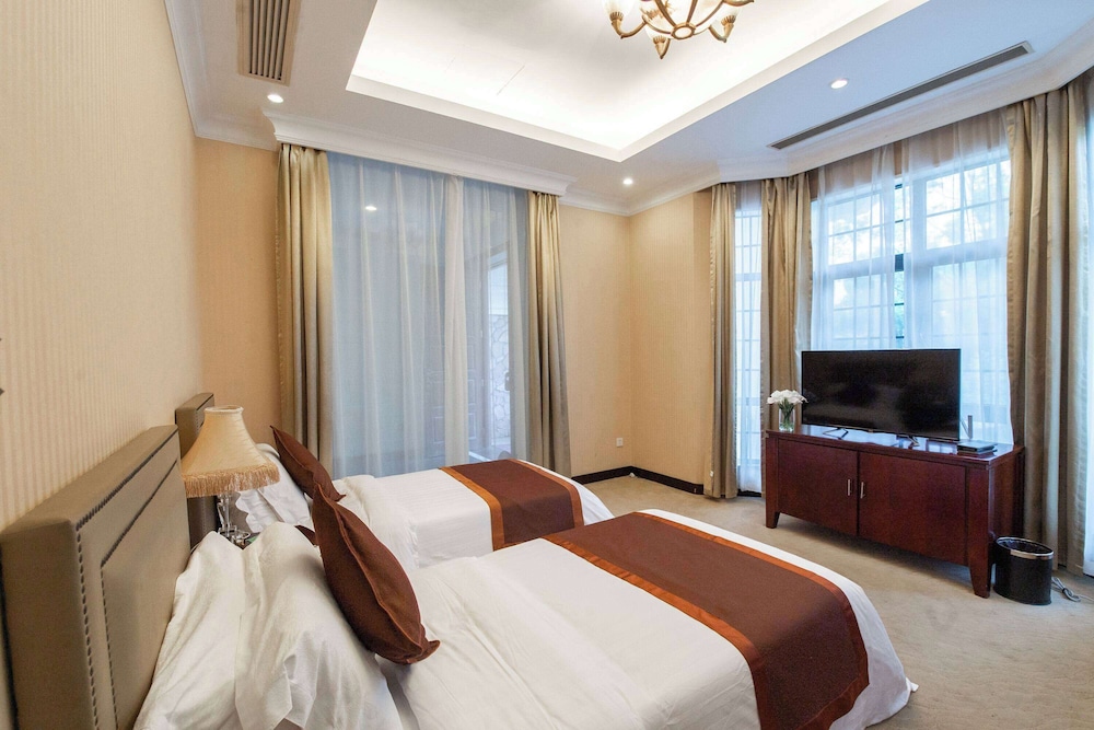 Suite, Multiple Beds, Smoking (Villa) photo 3