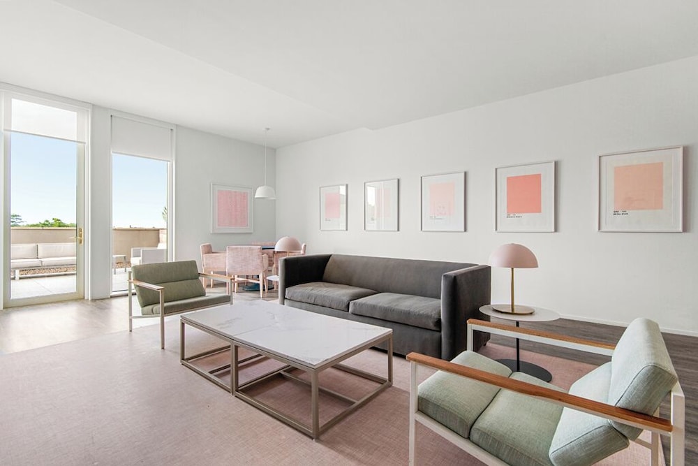 Suite, 1 King Bed with Sofa bed, Balcony