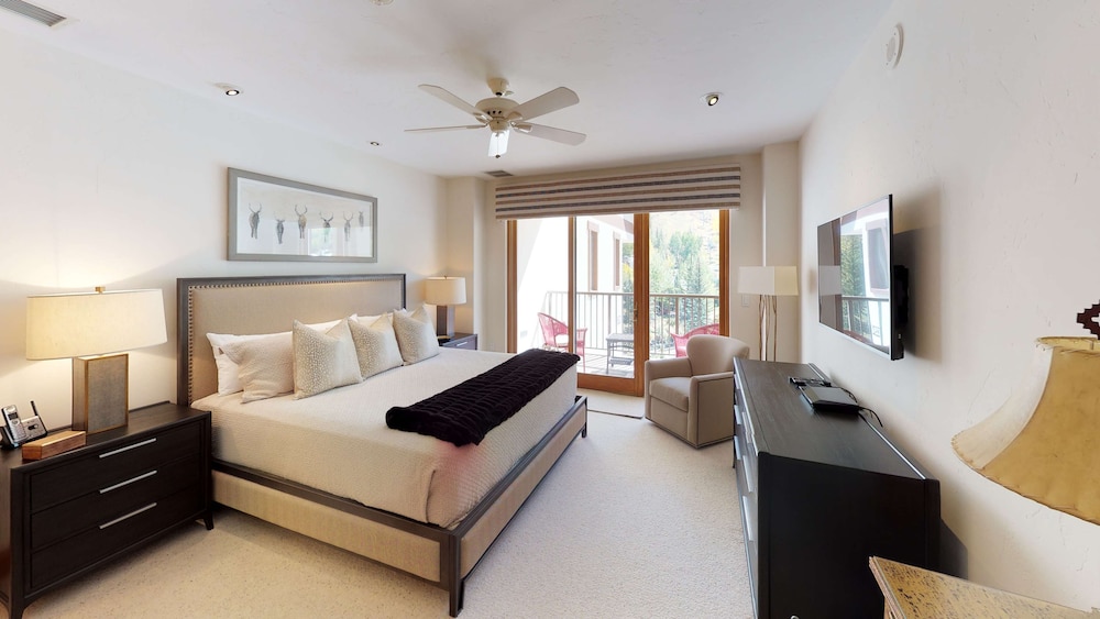 Condo, 2 Bedrooms