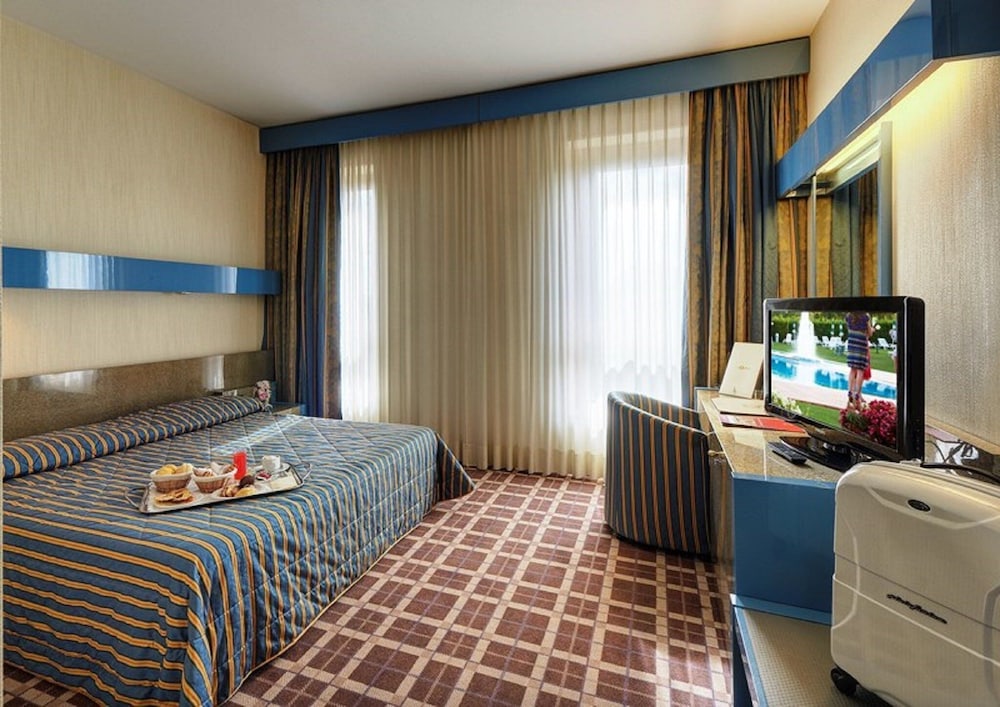 Business Double or Twin Room - Photo 2