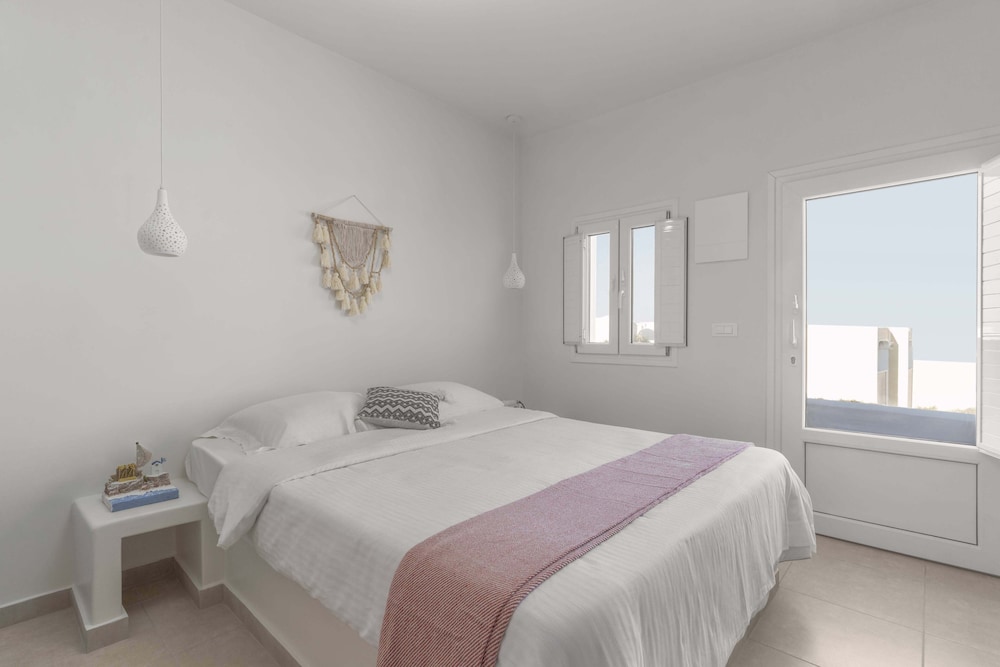Comfort Studio, 1 Queen Bed, Terrace, Ocean View