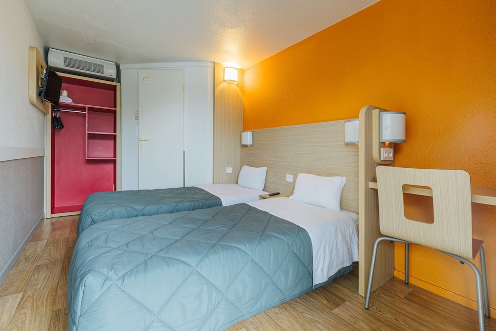 Standard Room, 2 Twin Beds - Photo 5